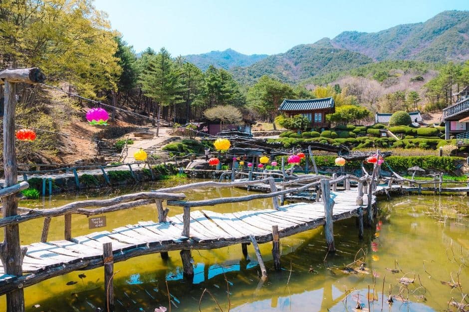 A Temple Made for Stillness: Suseonsa