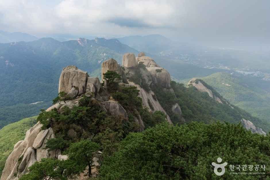 Seoul Hikes for Real: Bukhansan